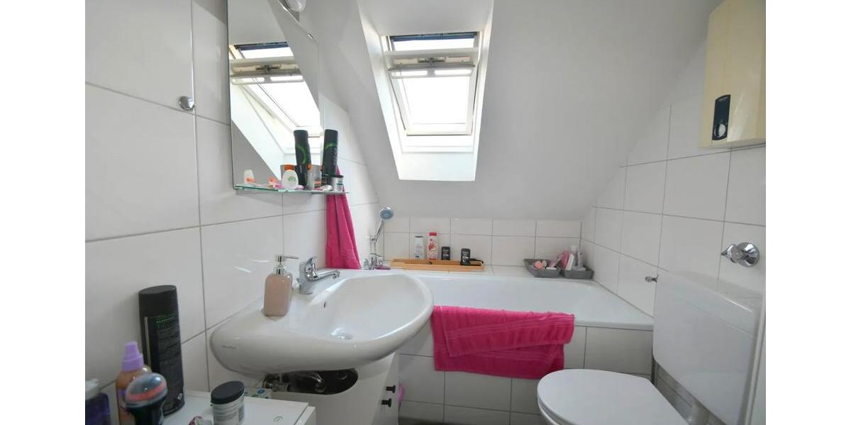 Dachgeschoßwohnung Recklinghausen Berghausen - 2.5 Zimmer, 54 m&sup2;, 670&euro; | Angebot:26415532