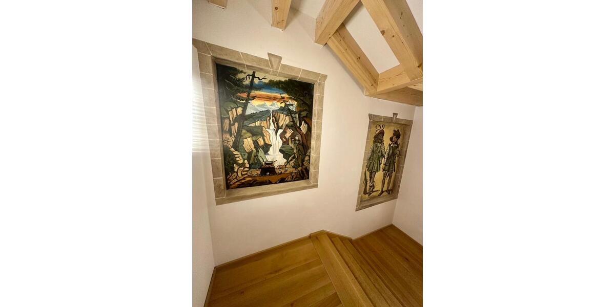 Dachgeschoßwohnung Landshut - 4 Zimmer, 100 m&sup2;, 1.490&euro; | Angebot:25124435