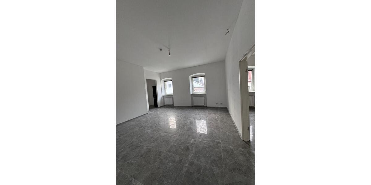 Etagenwohnung Schöllnach - 3 Zimmer, 90 m&sup2;, 730&euro; | Angebot:24432991