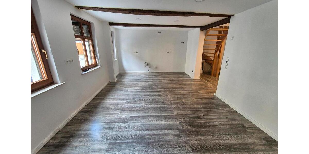 Haus mit Hinterhof & Nebengelass Innenstadt HDL zur Miete 4 zimmer