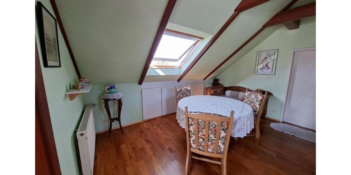 Dachgeschoßwohnung Solms - 2.5 Zimmer, 80 m&sup2;, 500&euro; | Angebot:26463146