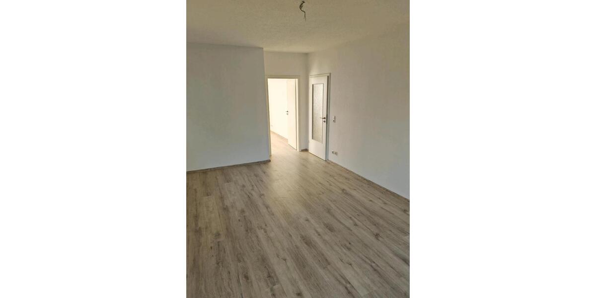 Hochparterre Dessau-Roßlau Dessau - 5 Zimmer, 84 m&sup2;, 630&euro; | Angebot:26545379