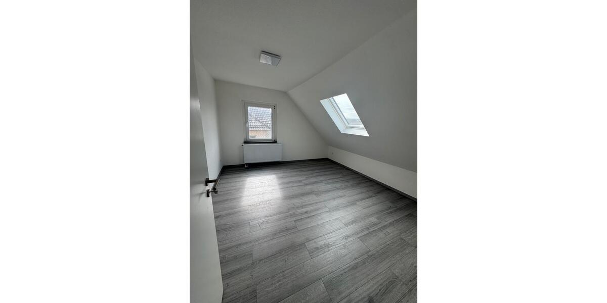 Dachgeschoßwohnung Löhne - 3 Zimmer, 70 m&sup2;, 725&euro; | Angebot:26337656