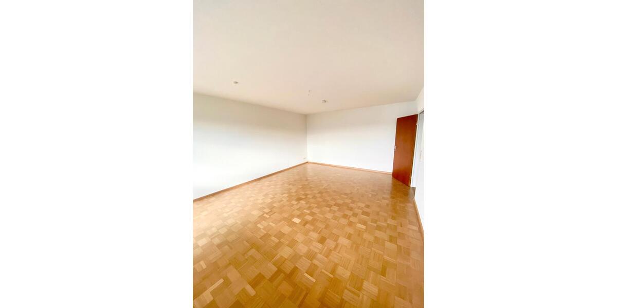 Etagenwohnung Weil am Rhein - 3 Zimmer, 90 m&sup2;, 1.200&euro; | Angebot:26545772