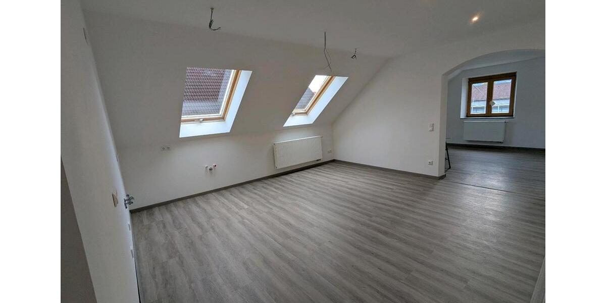 Dachgeschoßwohnung Obergünzburg - 5 Zimmer, 117 m&sup2;, 1.200&euro; | Angebot:25283570