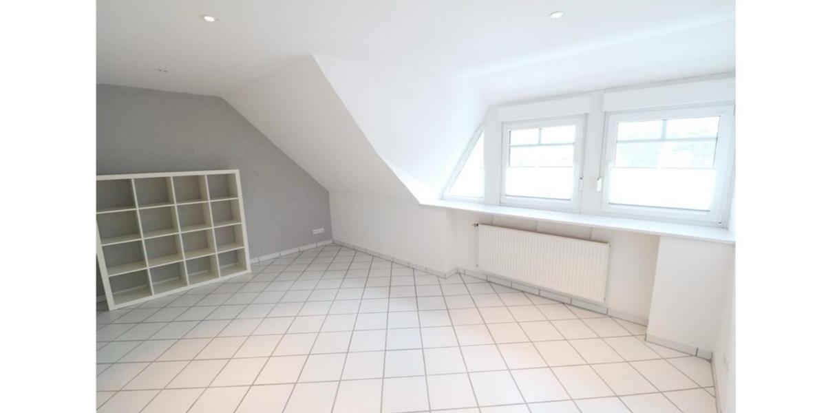 Dachgeschoßwohnung Cloppenburg - 4 Zimmer, 95 m&sup2;, 999&euro; | Angebot:26655642