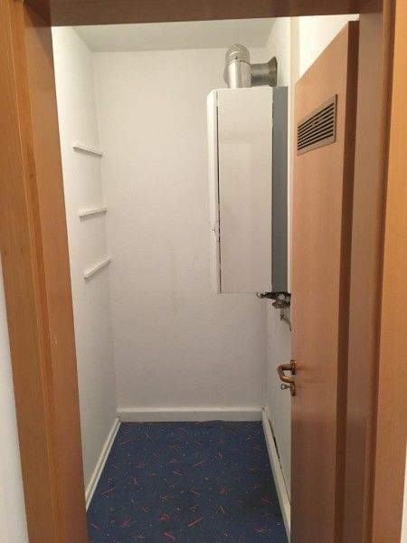 Sehr gepflegte, helle Dreizimmerwohnung - Einbauküche - Loggia - N-Wöhrd - Aufzug 3 zimmer