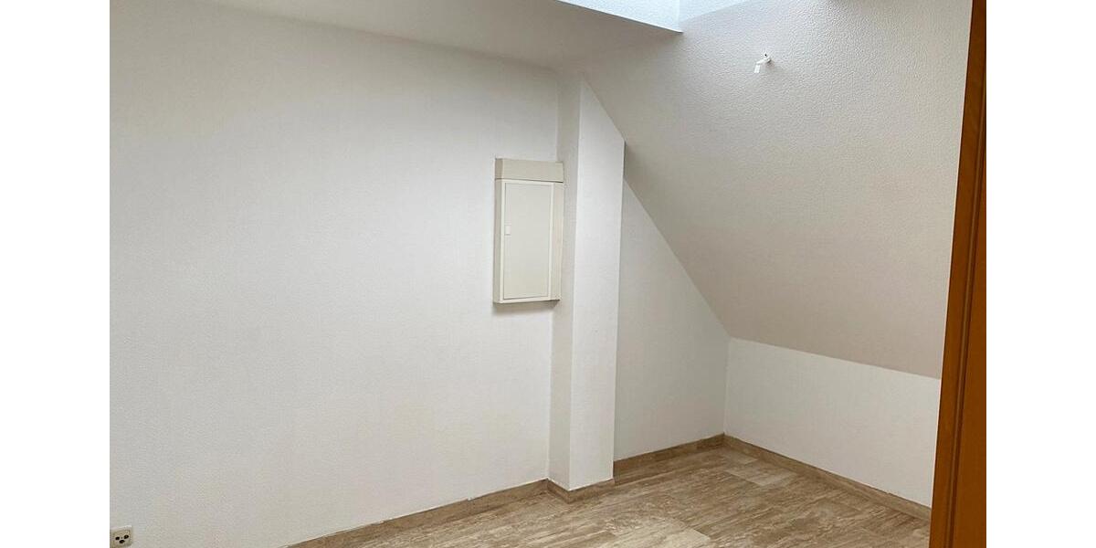 Dachgeschoßwohnung Itzehoe - 4 Zimmer, 122 m&sup2;, 990&euro; | Angebot:24534604