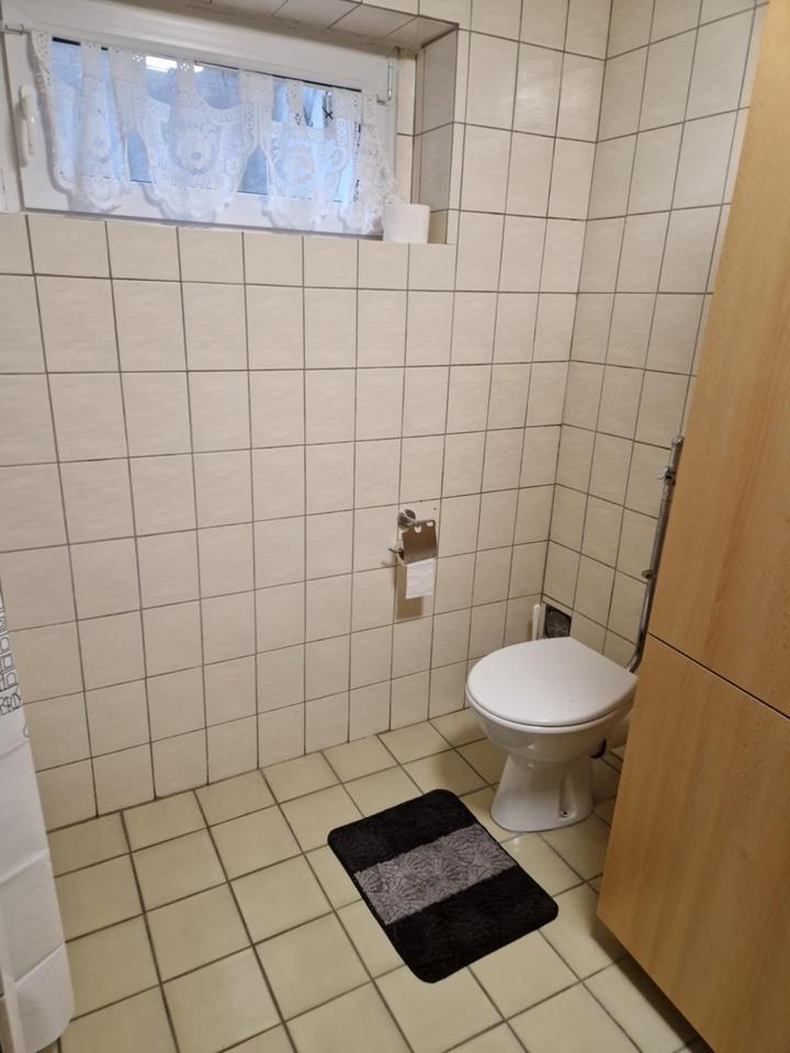 Zimmer mit Küche und Bad, möbliert, alles inklusive