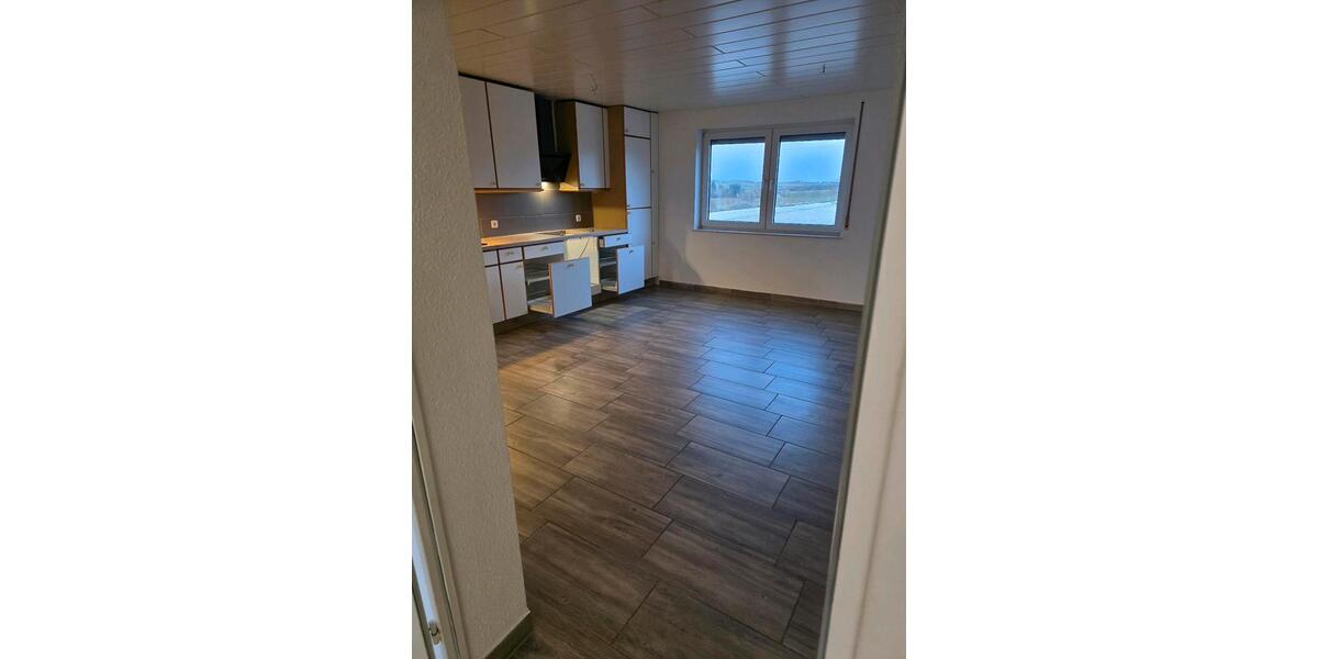 Etagenwohnung Wallerfangen - 4.5 Zimmer, 182 m&sup2;, 1.035&euro; | Angebot:25279550