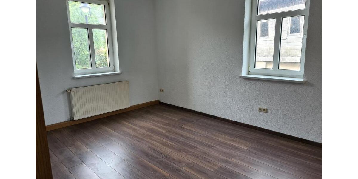Erdgeschoßwohnung Limbach-Oberfrohna Oberfrohna - 1 Zimmer, 52 m&sup2;, 330&euro; | Angebot:26380351