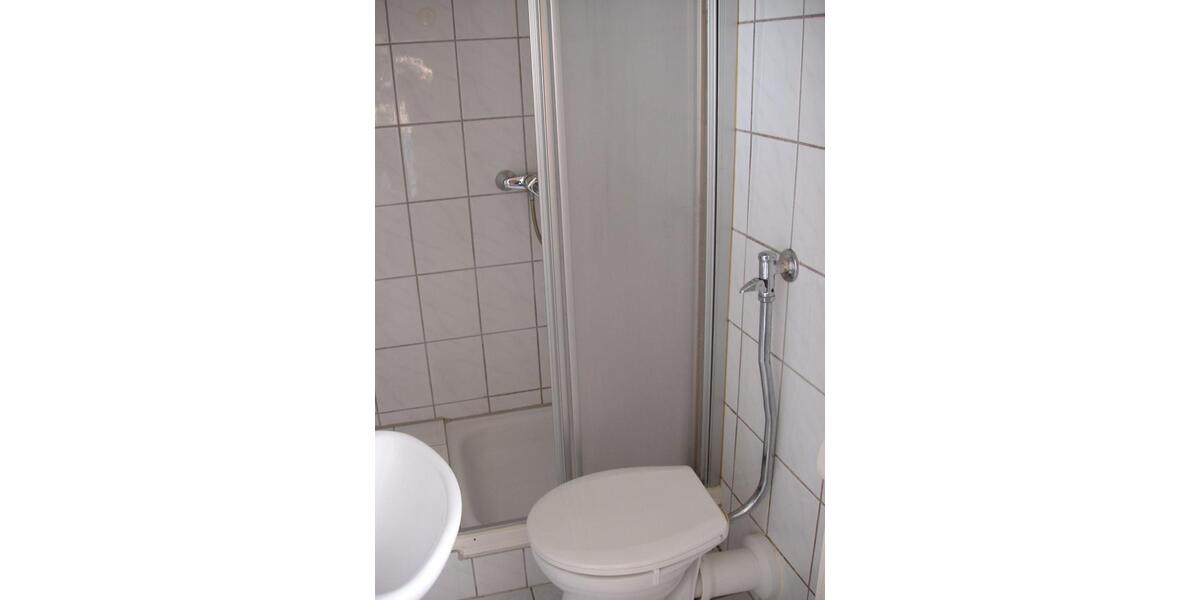 Dachgeschoßwohnung Untersiemau - 1 Zimmer, 15 m&sup2;, 200&euro; | Angebot:25790903