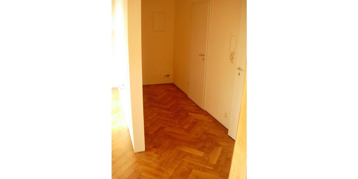 Erdgeschoßwohnung Pößneck - 2 Zimmer, 63 m&sup2;, 441&euro; | Angebot:25352758