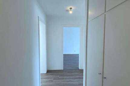 Wohnung Krefeld Krefeld-Mitte - 2 Zimmer, 67 m&sup2;, 685&euro; | Angebot:27000054