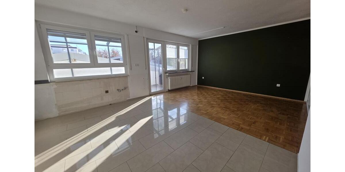 Etagenwohnung Lohfelden - 3 Zimmer, 130 m&sup2;, 950&euro; | Angebot:24542814