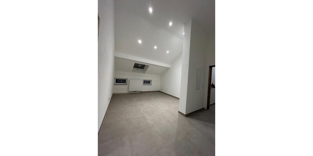 Dachgeschoßwohnung Boxberg - 3.5 Zimmer, 100 m&sup2;, 880&euro; | Angebot:24478467