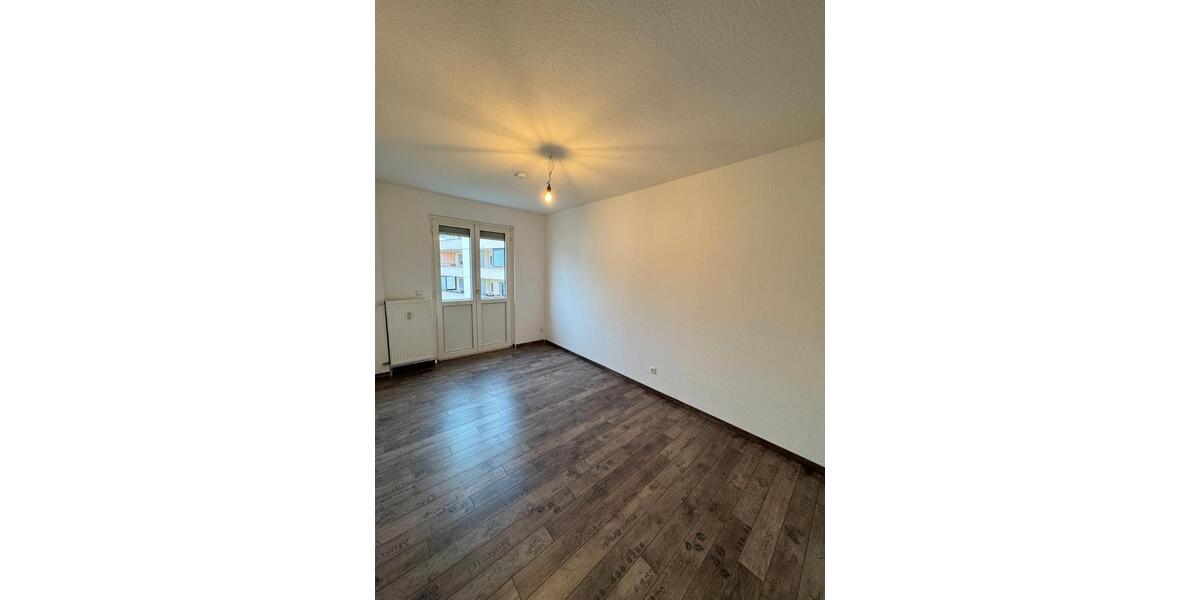 Etagenwohnung Mannheim Sandhofen - 5 Zimmer, 105 m&sup2;, 1.300&euro; | Angebot:26137220