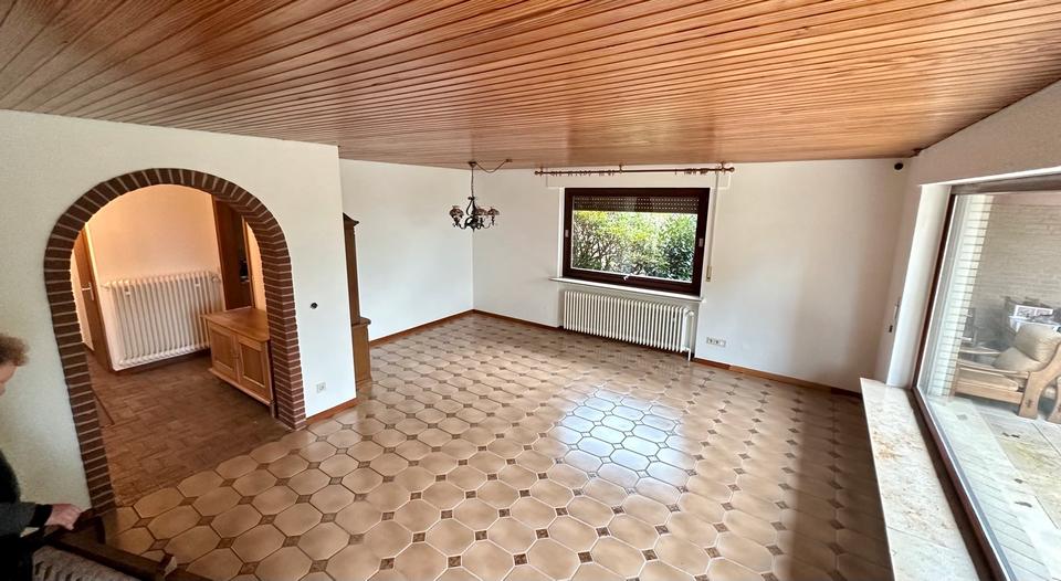 Großz.EFH, Nettokaltmiete 1.375,-€mtl. o. Kaufpreis. 289.000,-€ 5 zimmer