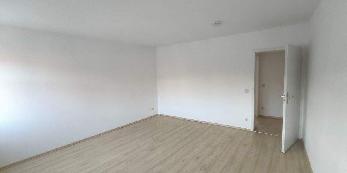 Etagenwohnung Königsbrück Stenz - 3 Zimmer, 80 m&sup2;, 440&euro; | Angebot:22902144