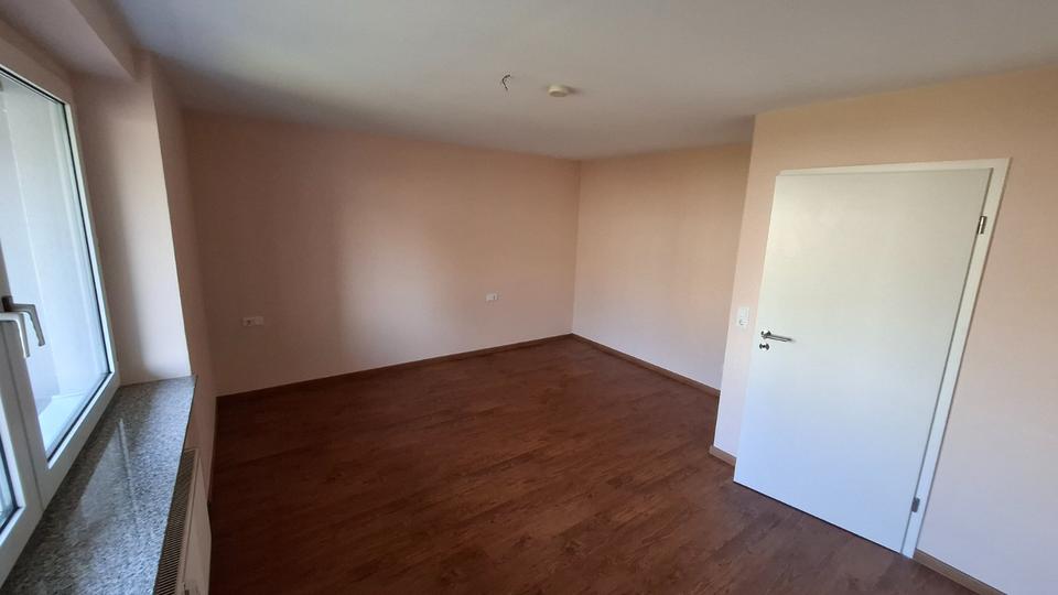 Etagenwohnung Borken (Hessen) - 3 Zimmer, 76 m&sup2;, 599&euro; | Angebot:25512372