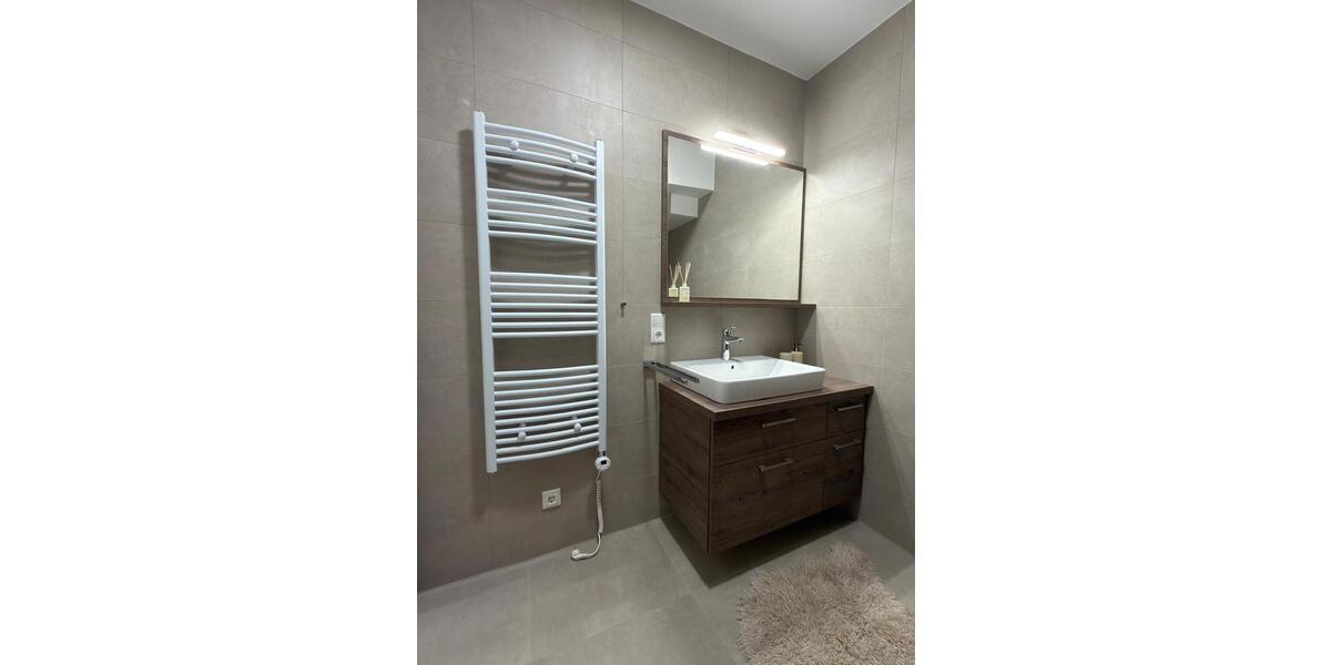 Etagenwohnung Aurich - 2 Zimmer, 65 m&sup2;, 2.100&euro; | Angebot:26564250