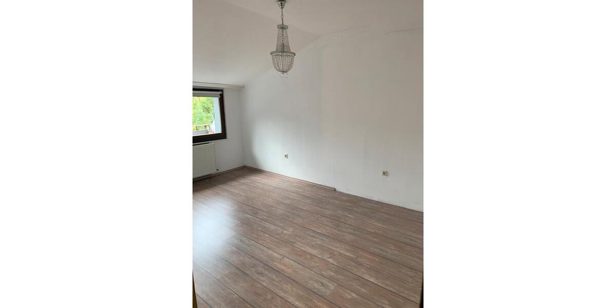 Dachgeschoßwohnung Duisburg Hamborn - 2 Zimmer, 70 m&sup2;, 750&euro; | Angebot:26494678
