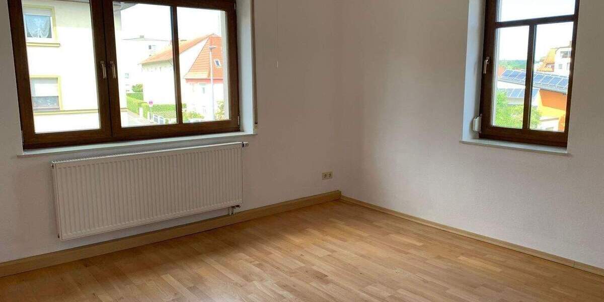 Etagenwohnung Neustadt an der Aisch Neustadt - 3 Zimmer, 86 m&sup2;, 790&euro; | Angebot:24593743