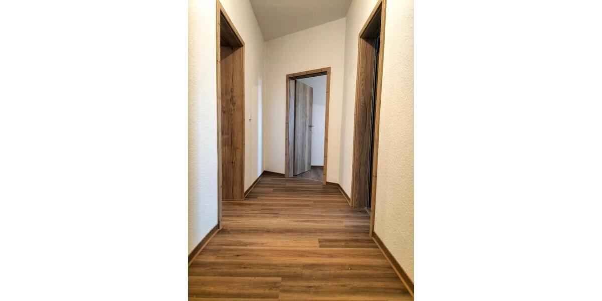 Dachgeschoßwohnung Crimmitschau - 2 Zimmer, 45 m&sup2;, 427&euro; | Angebot:24853459