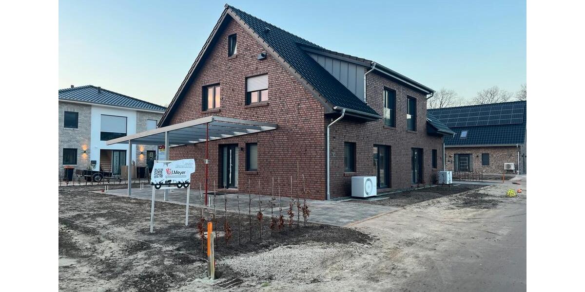 Doppelhaushälfte Schortens - 4 Zimmer, 118 m&sup2;, 1.250&euro; | Angebot:24703024