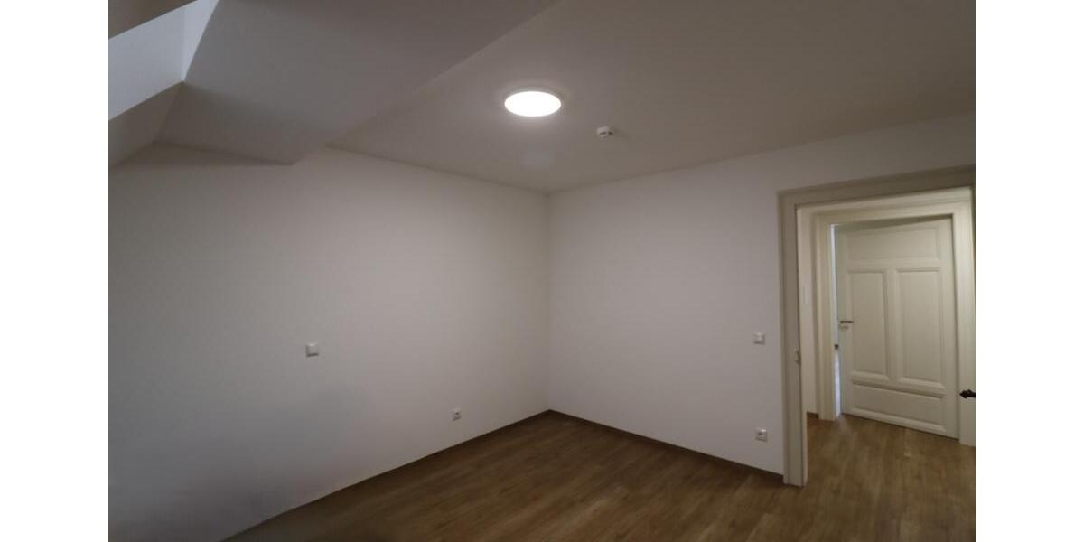 Etagenwohnung Gunzenhausen - 2 Zimmer, 77 m&sup2;, 1.150&euro; | Angebot:25655650