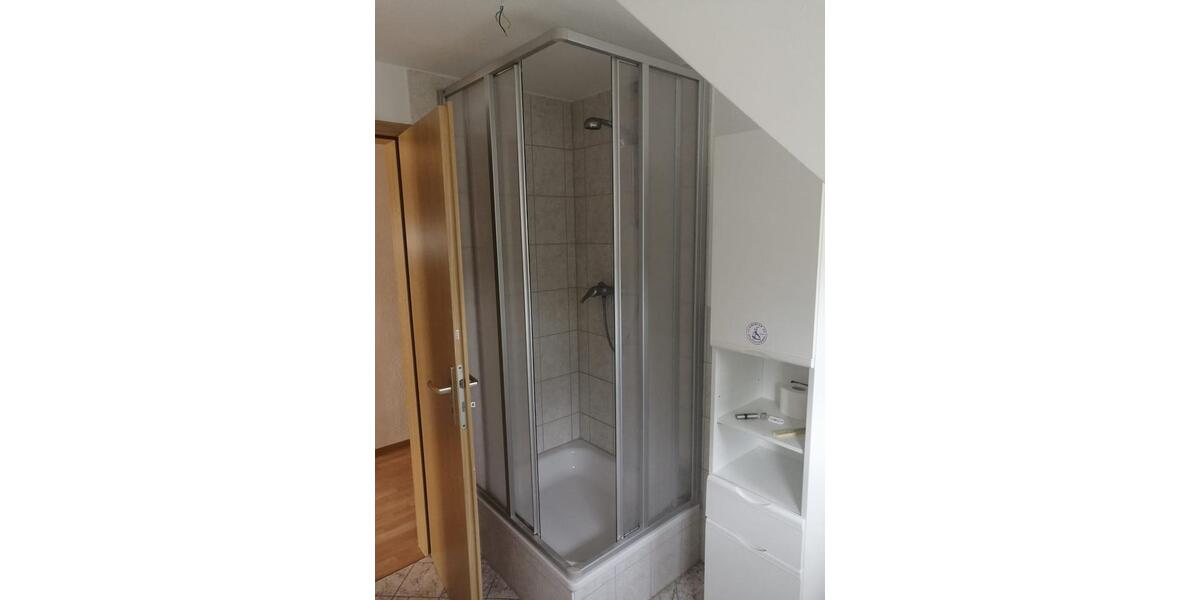 Dachgeschoßwohnung Waldheim - 1.5 Zimmer, 33 m&sup2;, 150&euro; | Angebot:25810295