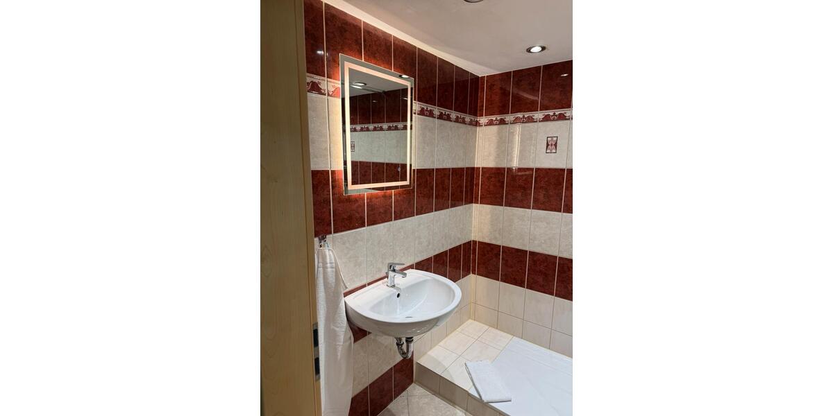 Wohnen auf Zeit Halberstadt - 56 Zimmer, 6 m&sup2;, 25&euro; | Angebot:24624865