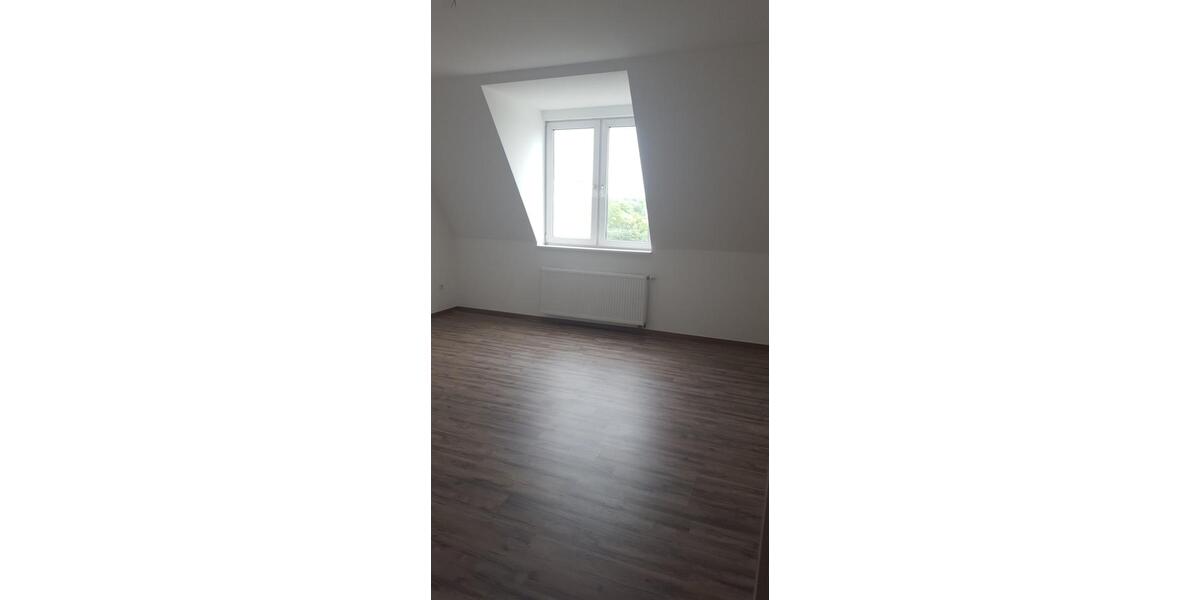 Dachgeschoßwohnung Stuttgart Stuttgart-Süd - 3.5 Zimmer, 89 m&sup2;, 1.398&euro; | Angebot:24817764