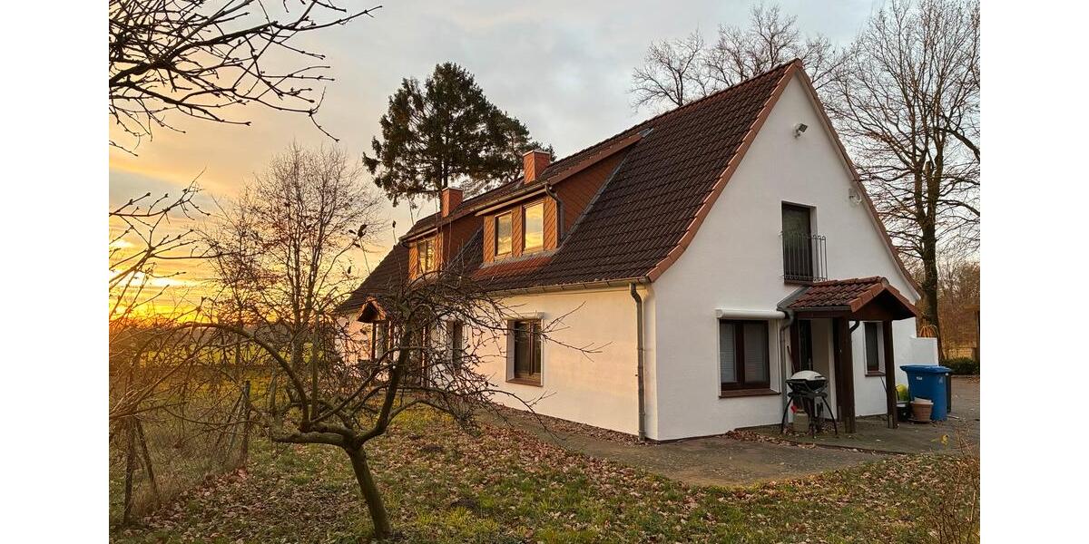 Doppelhaushälfte idyllisch schön wohnen im Grünen 2 zimmer