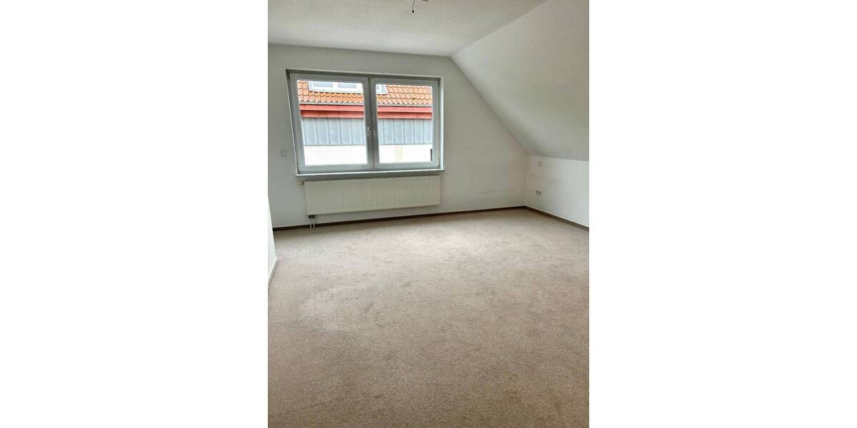 Etagenwohnung Oldenburg Kreyenbrück - 4 Zimmer, 130 m&sup2;, 1.200&euro; | Angebot:26740342