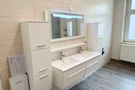 Wohnung Aue Aue - 3 Zimmer, 100 m&sup2;, 650&euro; | Angebot:26150110