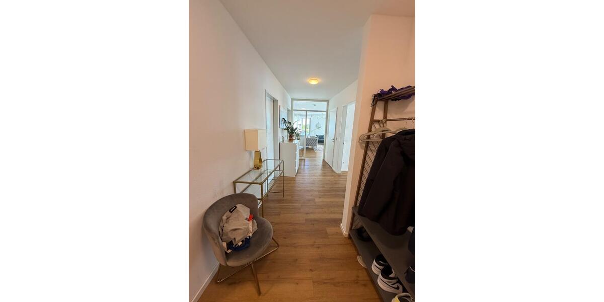 Etagenwohnung Monheim am Rhein - 3 Zimmer, 95 m&sup2;, 2.200&euro; | Angebot:26380582