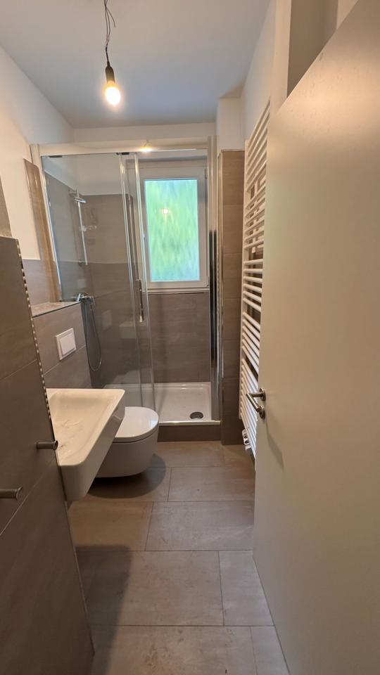 *** Charmante Altbauwohnung mit Duschbad! *** zimmer