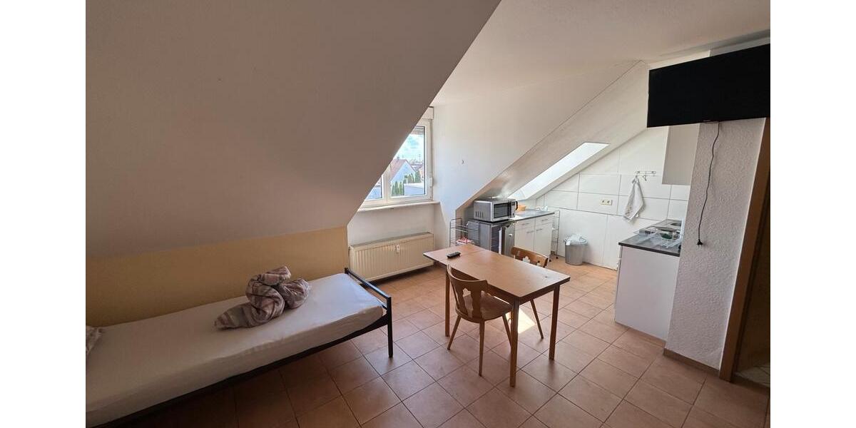 Dachgeschoßwohnung Ludwigshafen am Rhein Edigheim - 1 Zimmer, 33 m&sup2;, 570&euro; | Angebot:26224948
