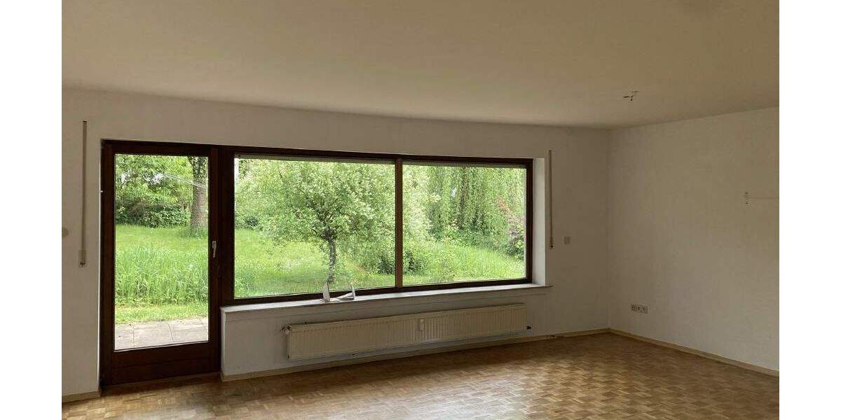 Etagenwohnung Schlüchtern Niederzell - 4 Zimmer, 135 m&sup2;, 1.050&euro; | Angebot:23842100