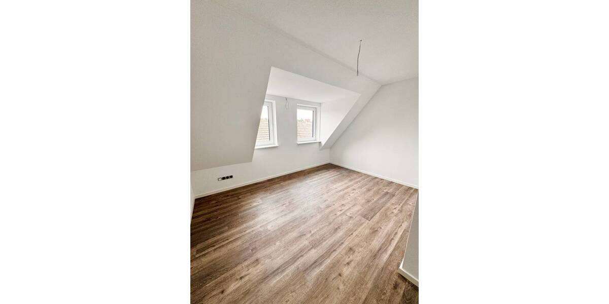 Reihenmittelhaus Bad Segeberg - 5 Zimmer, 104 m&sup2;, 1.700&euro; | Angebot:25743127