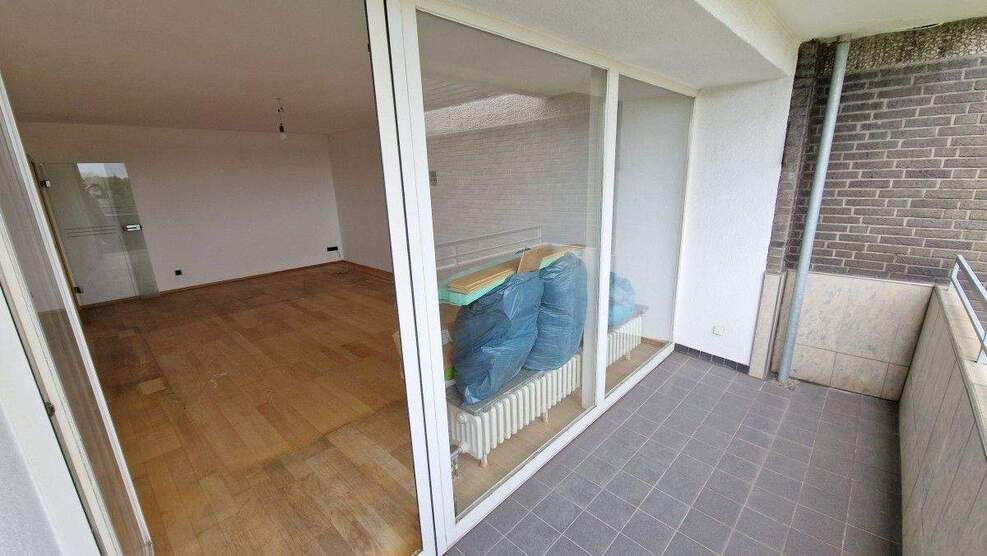 Komfortables Wohnen: Balkon, Tiefgarage, Pool & Sauna in Duisburg 3 zimmer