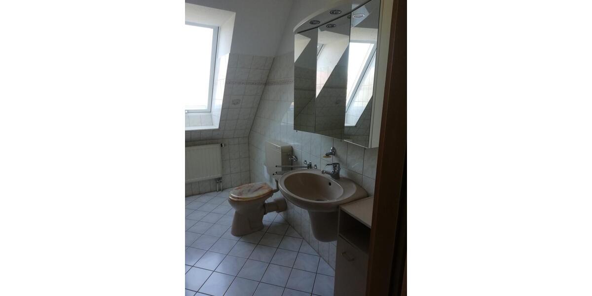 Dachgeschoßwohnung Zossen - 3 Zimmer, 65 m&sup2;, 800&euro; | Angebot:26497424