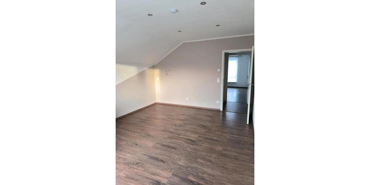 Einfamilienhaus Erkelenz - 5 Zimmer, 152 m&sup2;, 2.250&euro; | Angebot:24842309