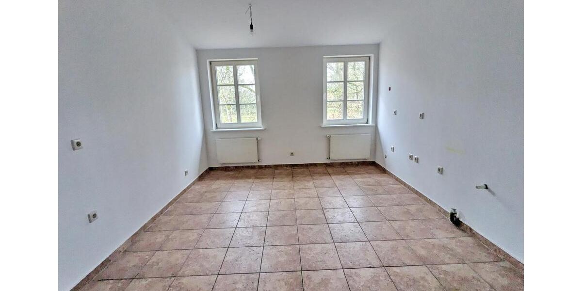 Grosse 2 Zi.- Wohnung 80qm mit Parkblick im Gutspark Tessin 2 zimmer