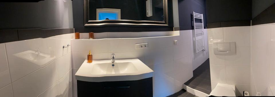 Etagenwohnung Niederkassel - 3 Zimmer, 90 m&sup2;, 2.300&euro; | Angebot:25925614