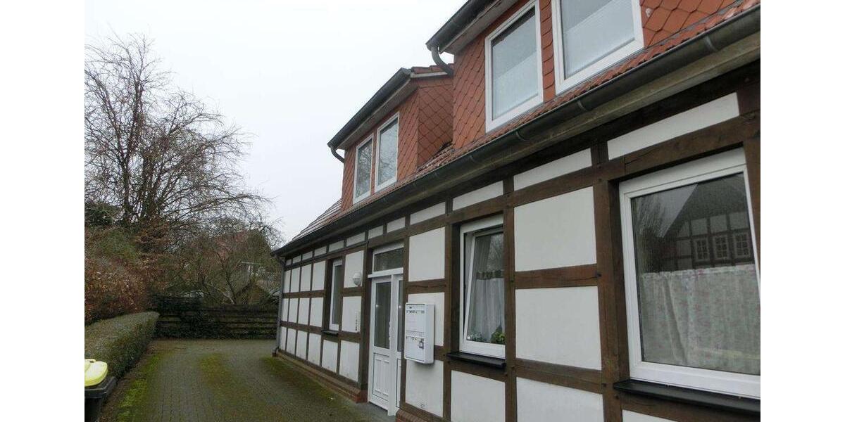 ERDGESCHOSS 2 ZKB mit ebenerdiger Dusche und kleiner Terrasse zum 01.04.2026 2 zimmer