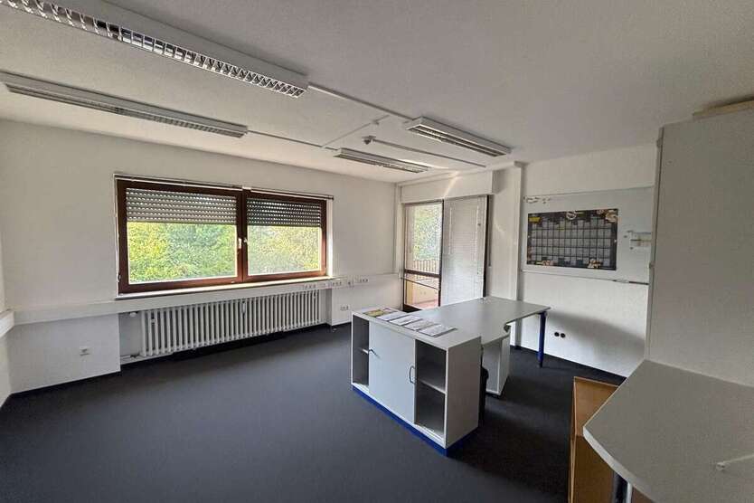 Büro in Rottendorf 999 € 80 m² zimmer