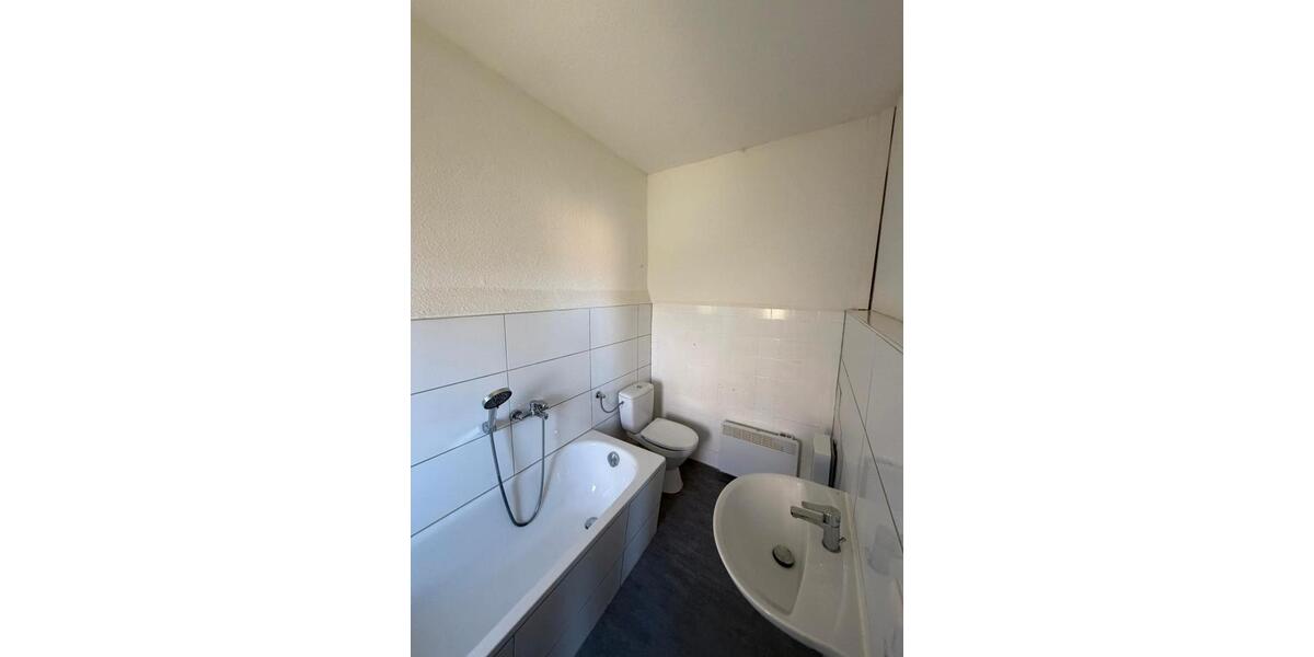 Erdgeschoßwohnung Güsten - 3 Zimmer, 67 m&sup2;, 450&euro; | Angebot:26416335