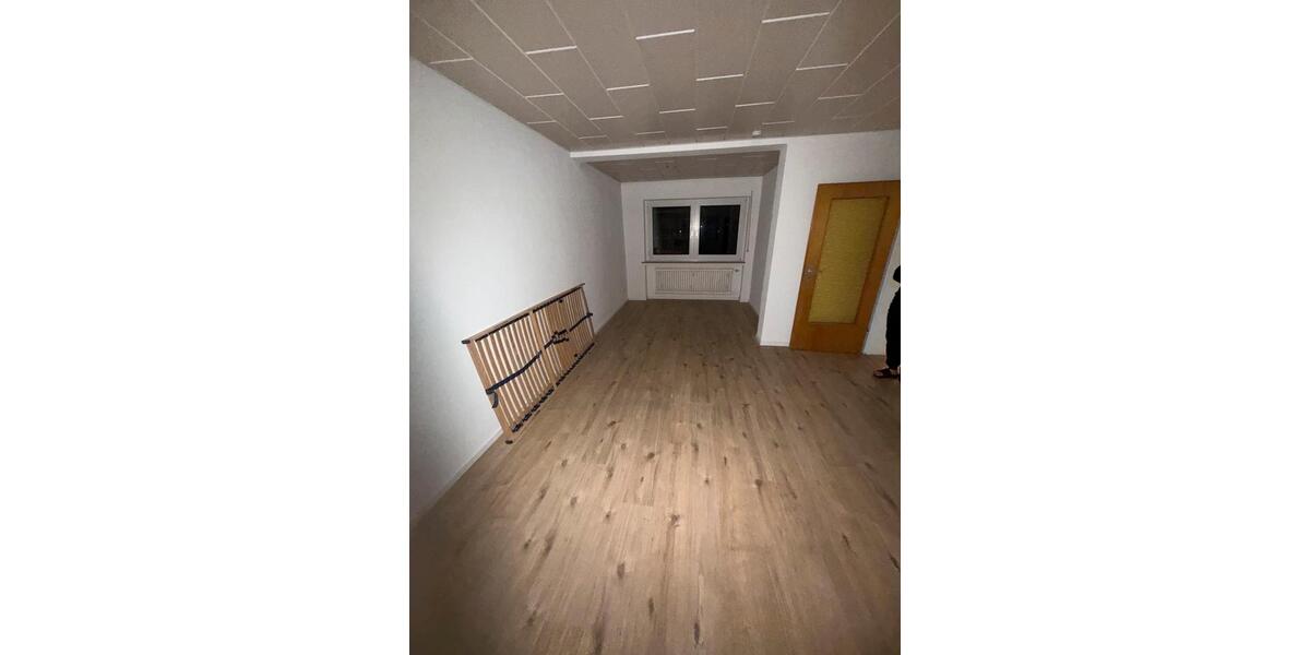 Etagenwohnung Gelsenkirchen Gelsenkirchen-Nord - 4 Zimmer, 95 m&sup2;, 1.500&euro; | Angebot:26105521